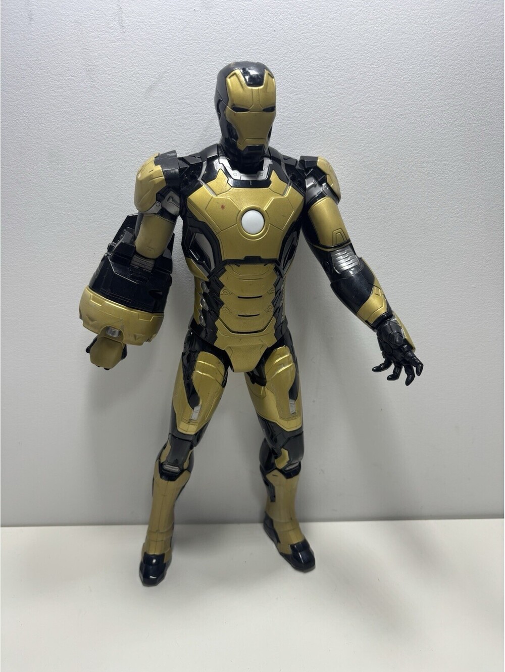 Hasbro Talking Iron Man Figure 15" Mark 42 Black & Gold Blast 2012 TESTED WORKS!